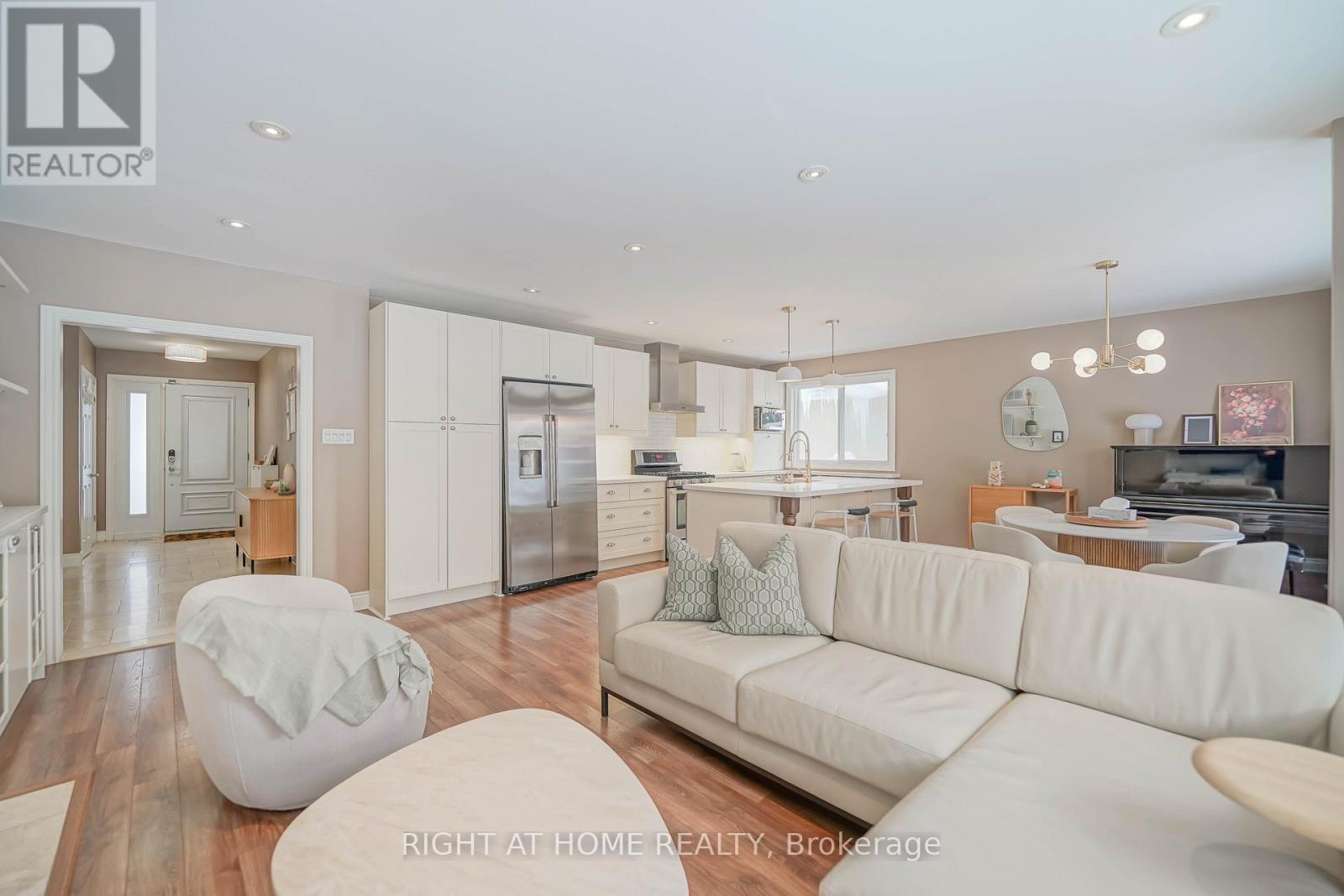 5 Windham Drive, Toronto, Ontario  M2K 1X7 - Photo 9 - C12739292