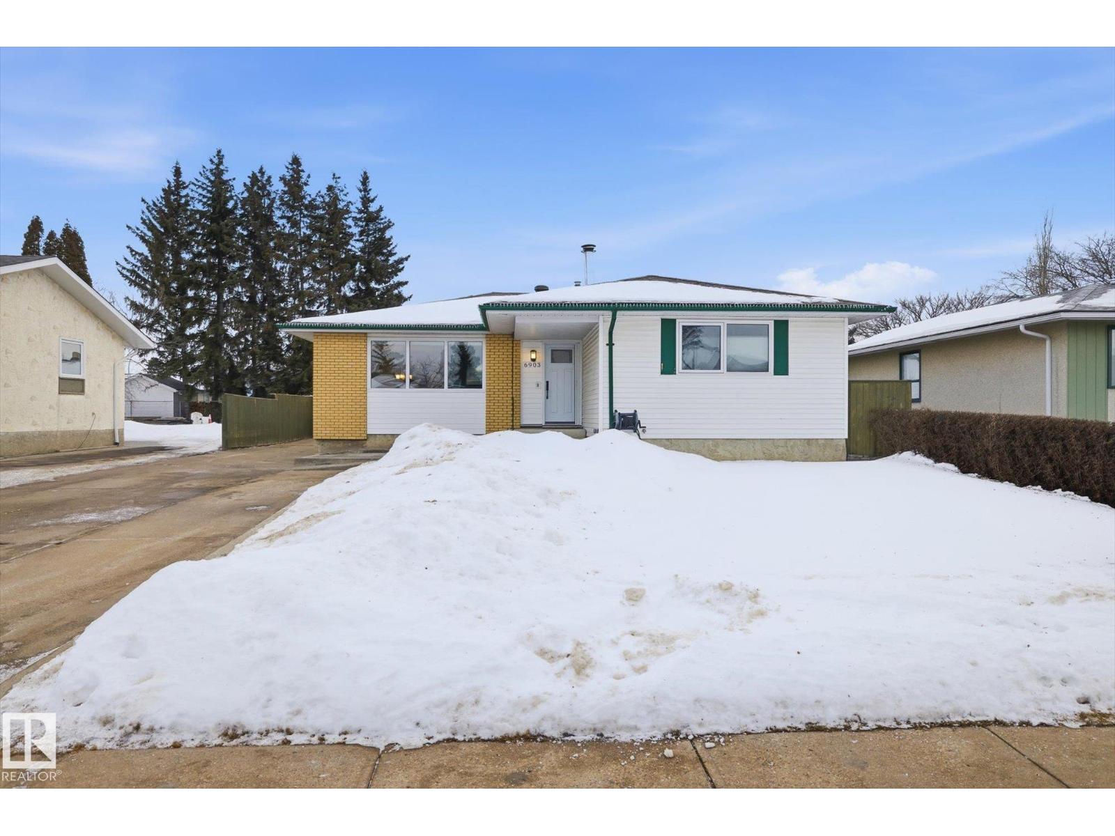 6903 12 Av Nw, Edmonton, Alberta  T6K 3J6 - Photo 3 - E4470561