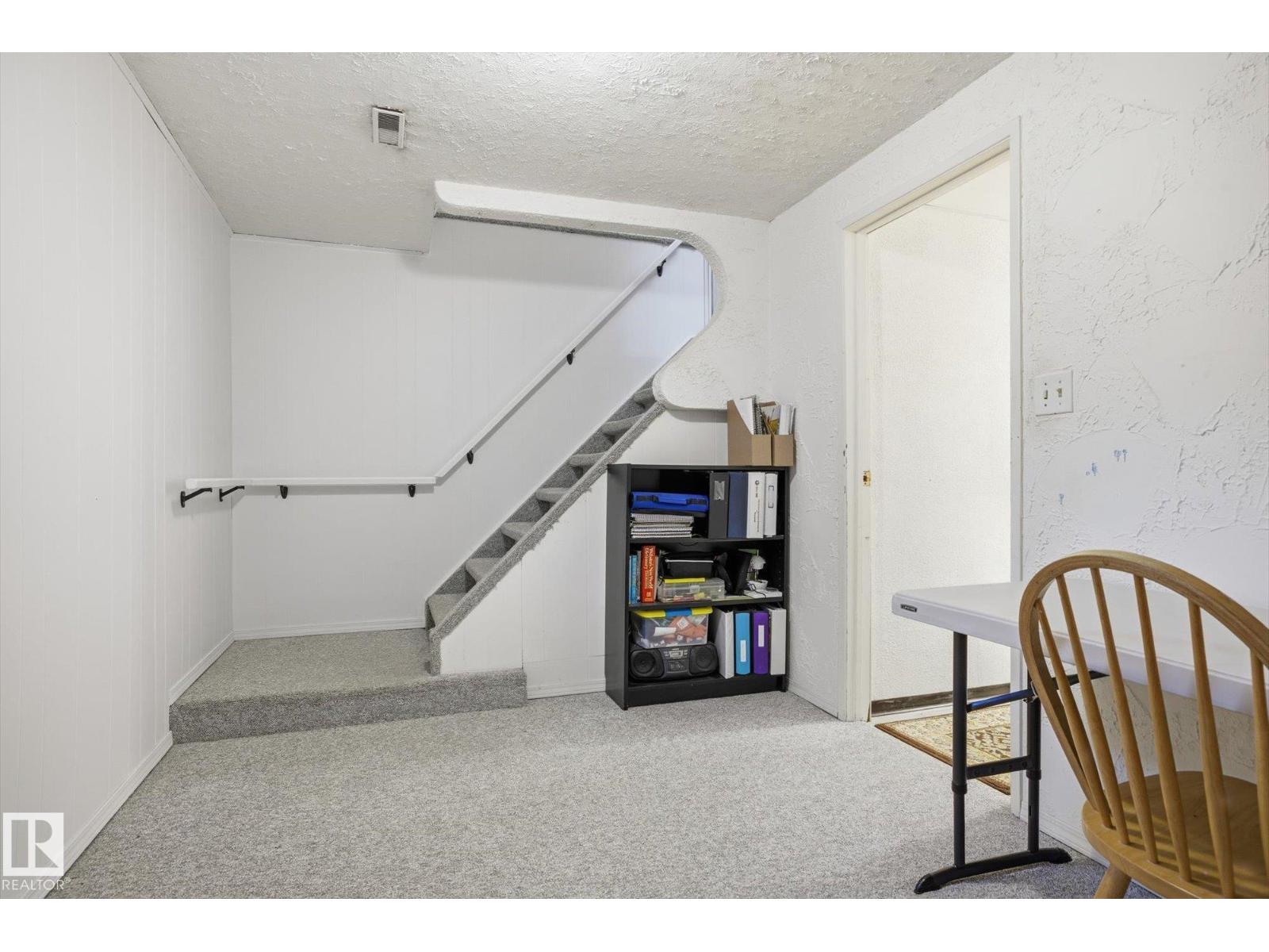 6903 12 Av Nw, Edmonton, Alberta  T6K 3J6 - Photo 25 - E4470561