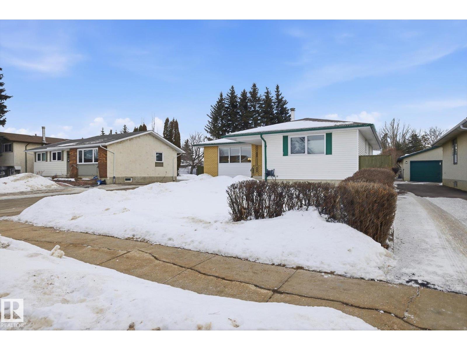 6903 12 Av Nw, Edmonton, Alberta  T6K 3J6 - Photo 4 - E4470561