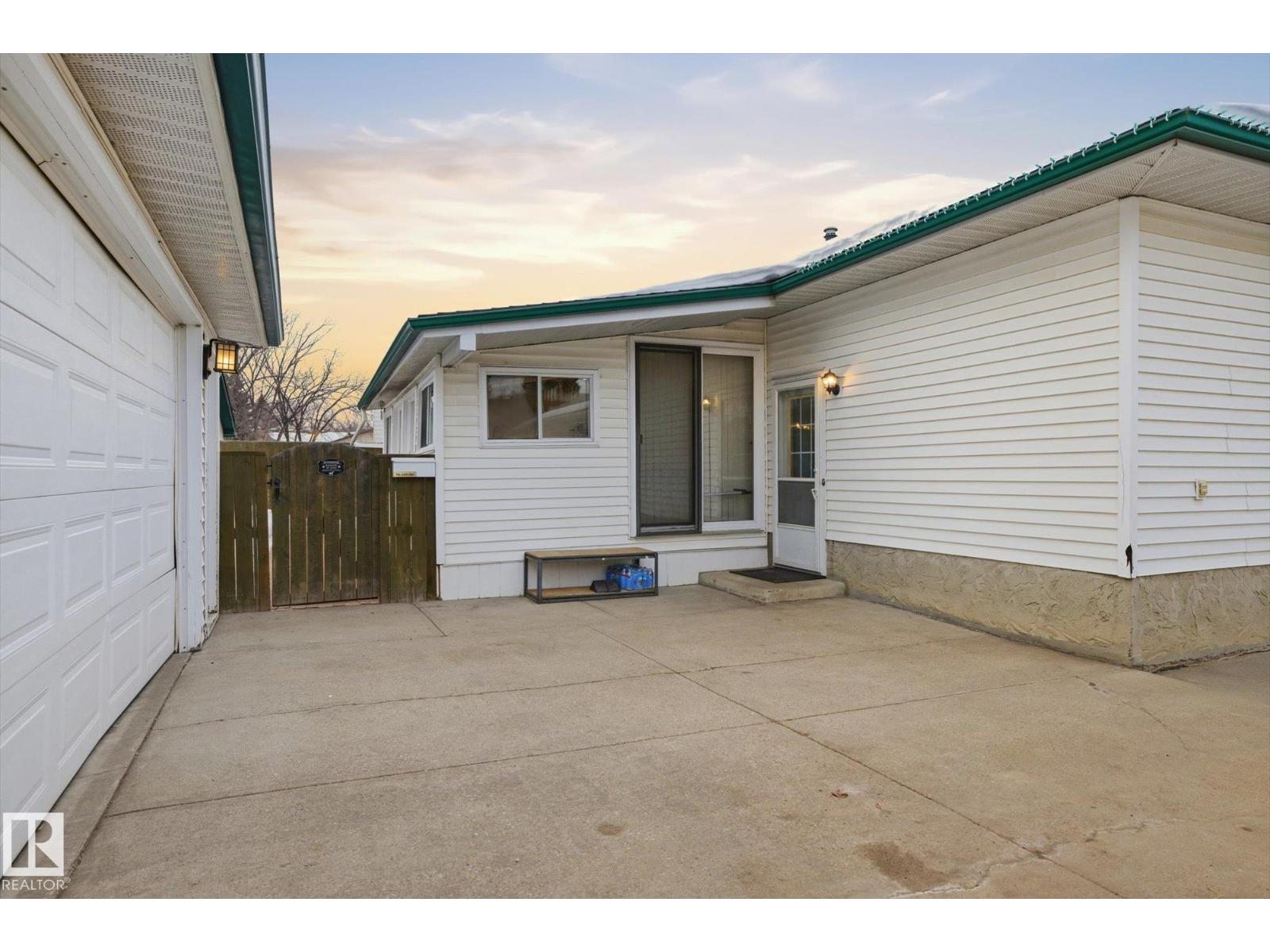 6903 12 Av Nw, Edmonton, Alberta  T6K 3J6 - Photo 41 - E4470561