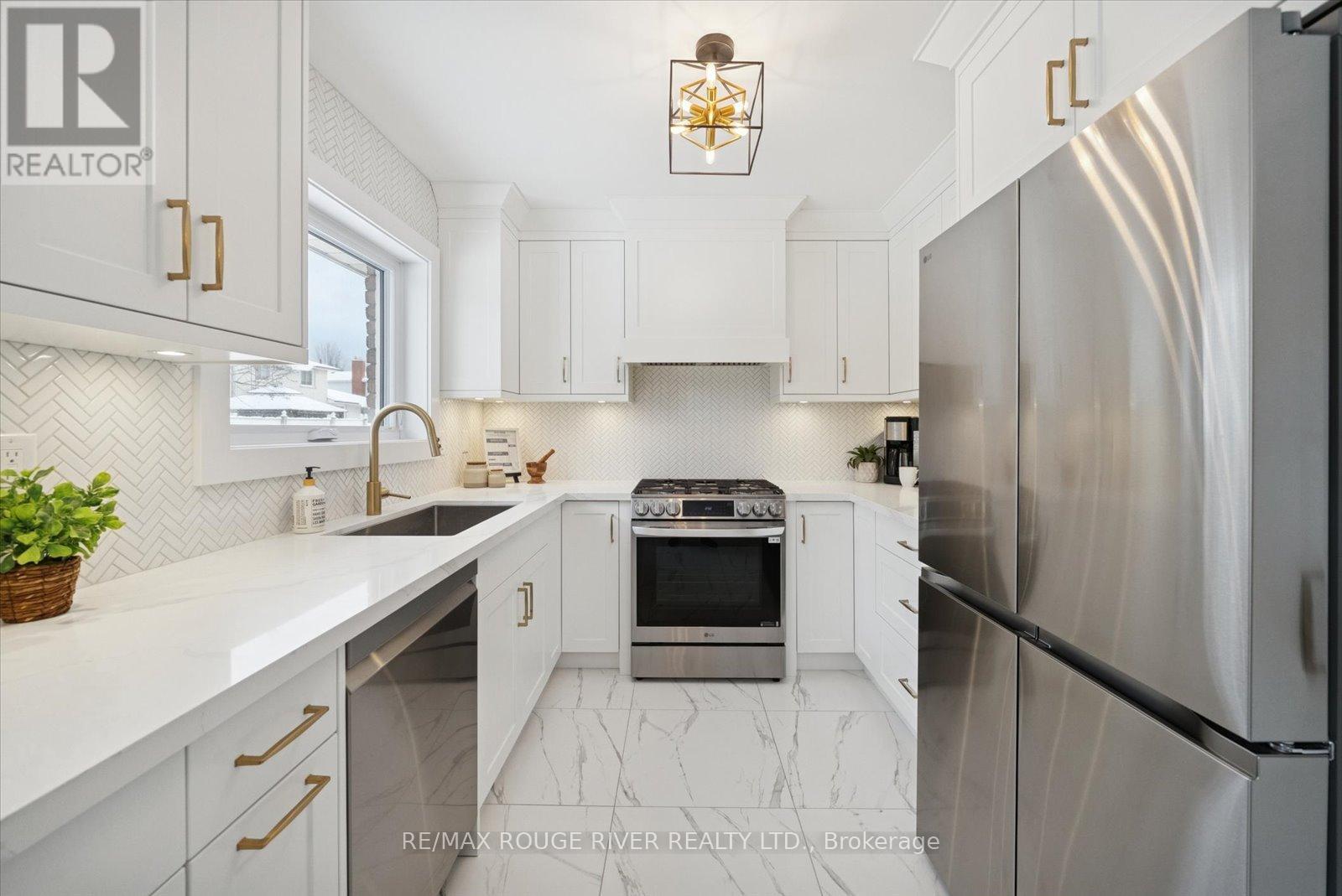 865 Stevenson Road N, Oshawa, Ontario  L1J 6P6 - Photo 11 - E12739322