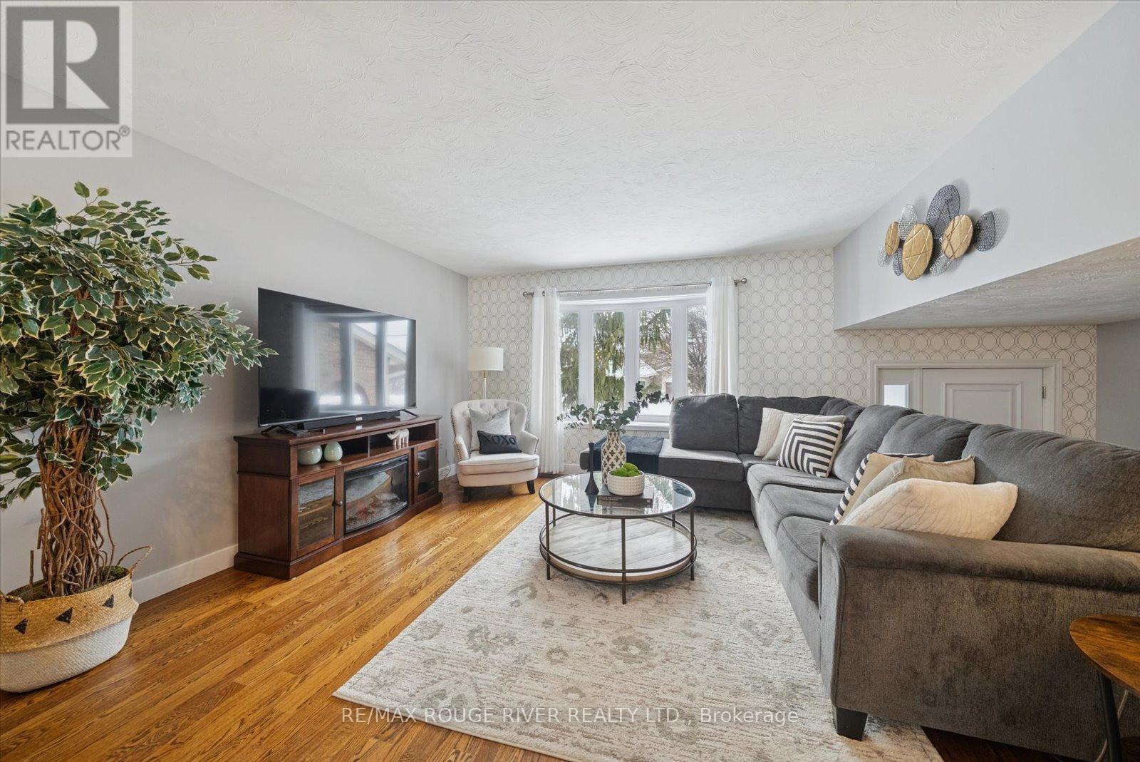 865 Stevenson Road N, Oshawa, Ontario  L1J 6P6 - Photo 5 - E12739322