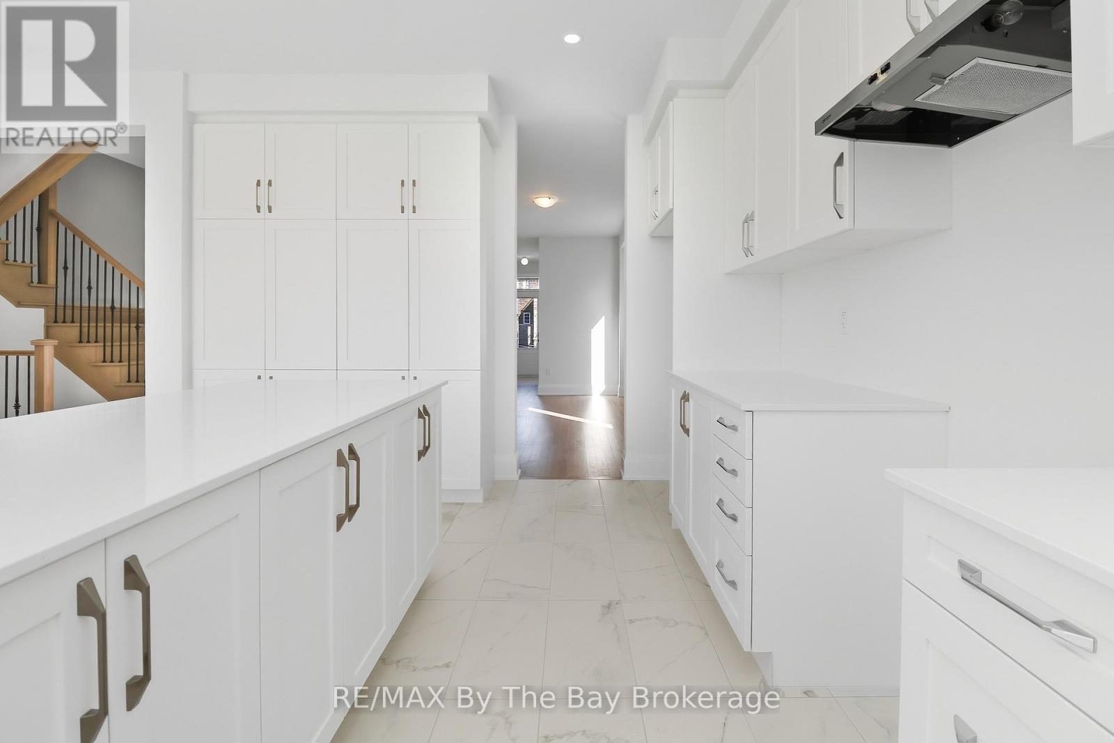 66 Amber Drive, Wasaga Beach, Ontario L9Z 0R9 - Photo 9 - S12738606