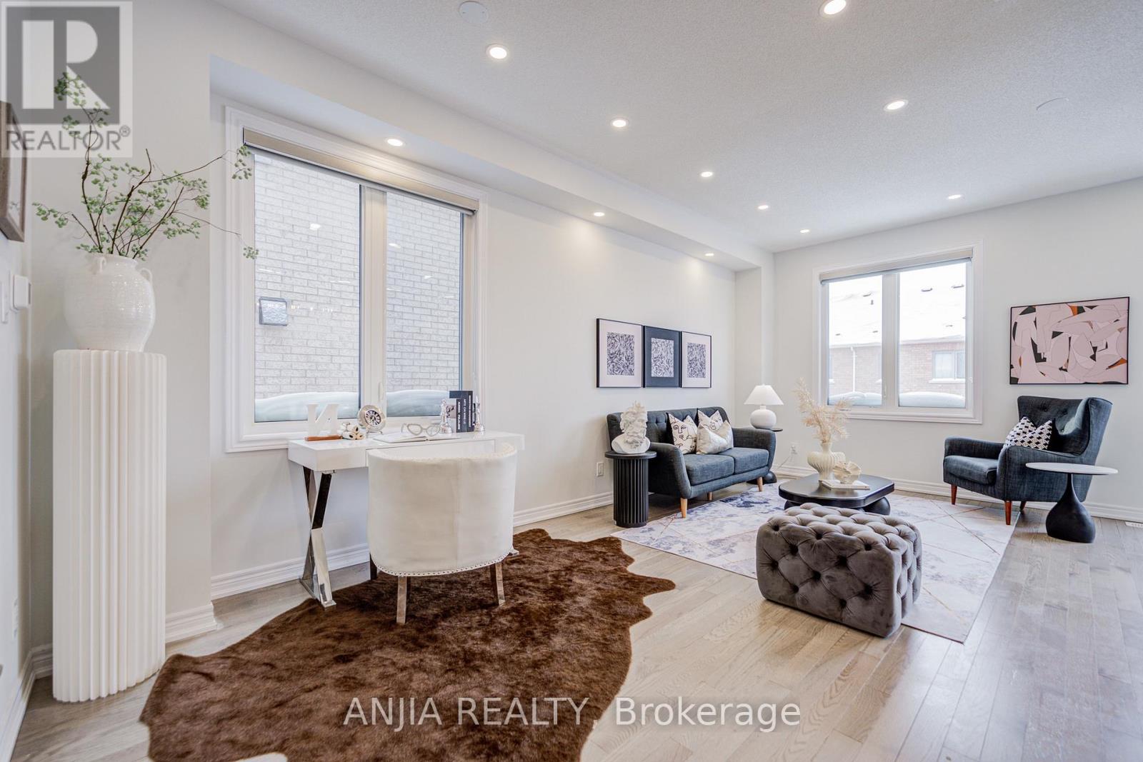 143 Lageer Drive, Whitchurch-Stouffville, Ontario  L4A 4V2 - Photo 10 - N12738050