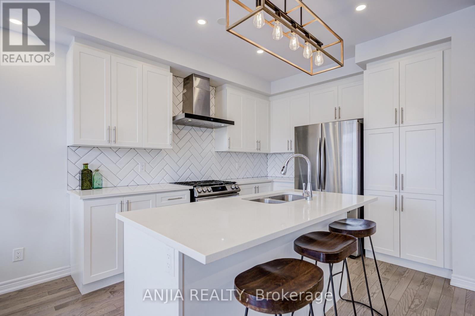 143 Lageer Drive, Whitchurch-Stouffville, Ontario  L4A 4V2 - Photo 20 - N12738050