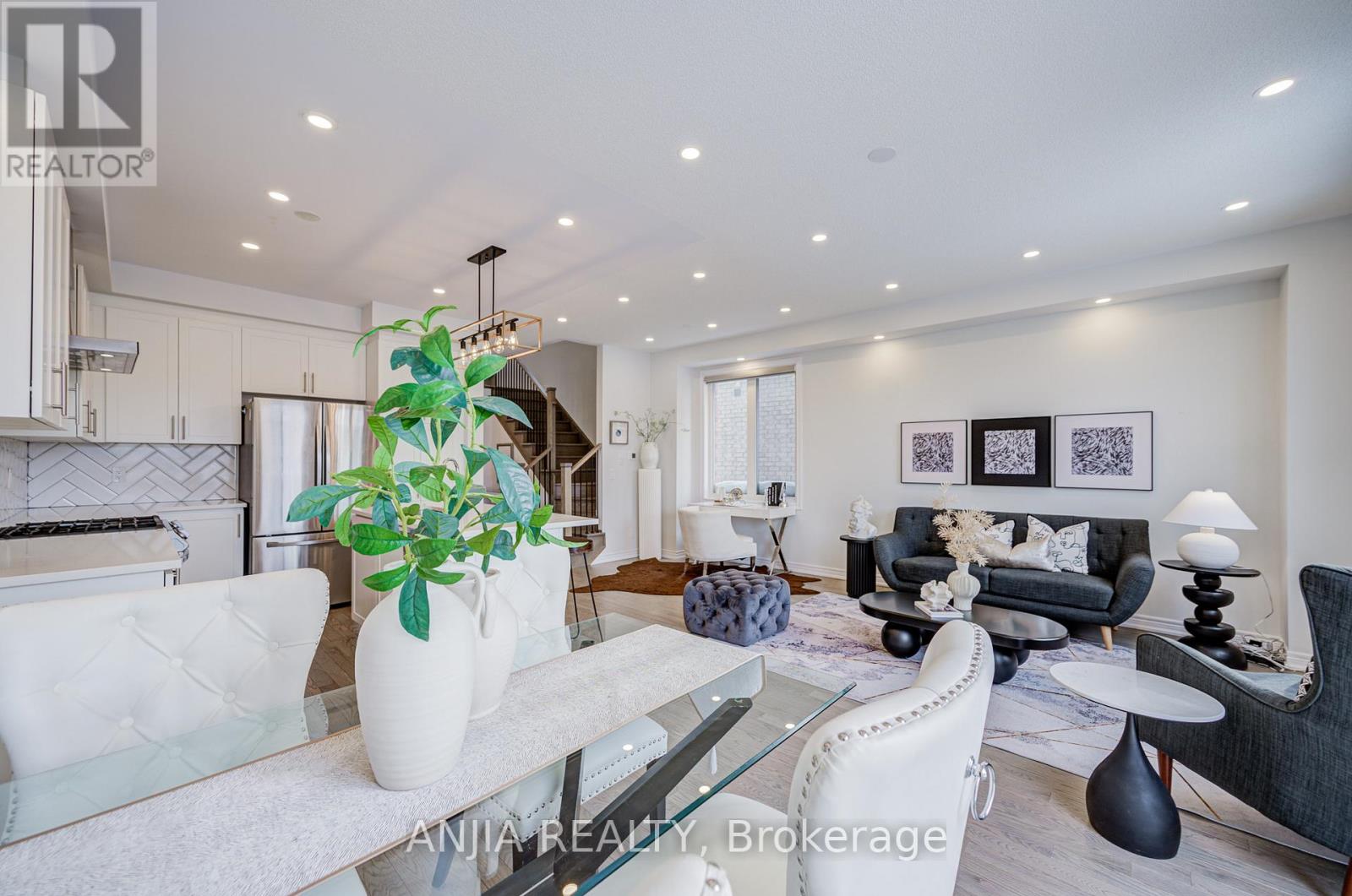 143 Lageer Drive, Whitchurch-Stouffville, Ontario  L4A 4V2 - Photo 19 - N12738050