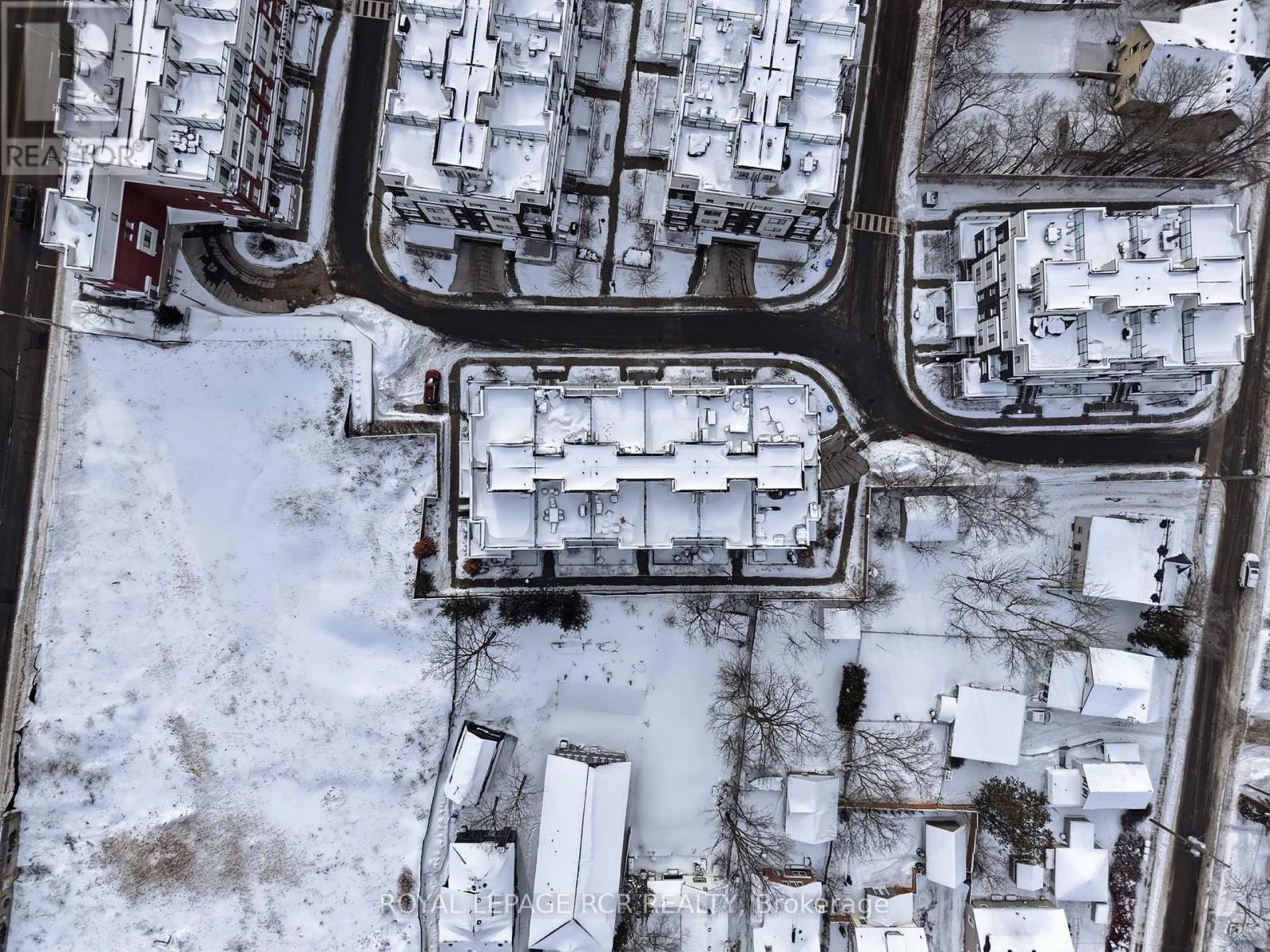 36 - 200 Alex Gardner Circle, Aurora, Ontario  L4G 3G5 - Photo 30 - N12739178