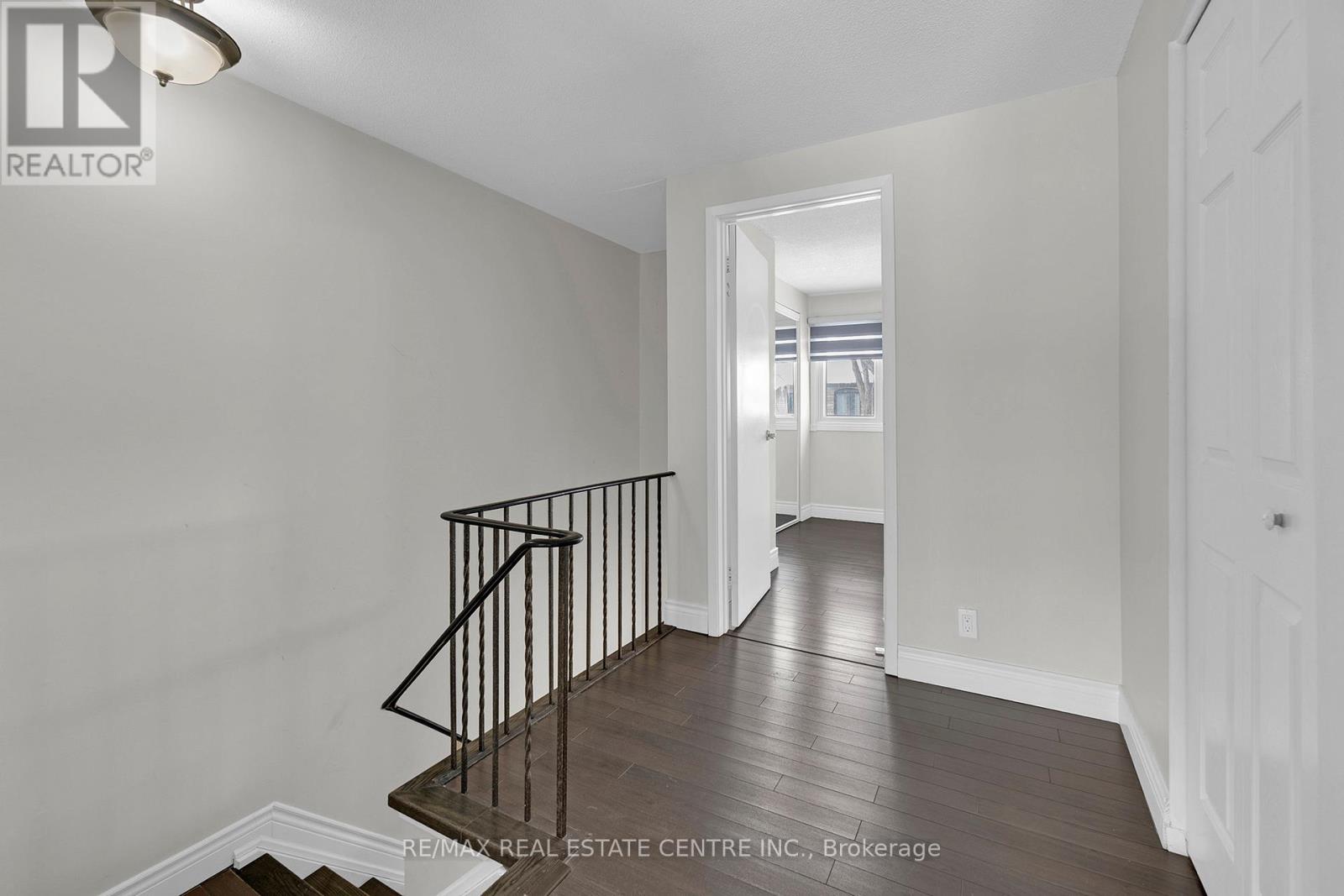 29 Gatwick Lane, Brampton, Ontario  L6S 2E4 - Photo 15 - W12736684