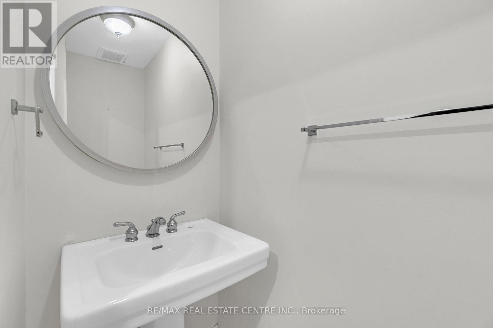 29 Gatwick Lane, Brampton, Ontario  L6S 2E4 - Photo 13 - W12736684