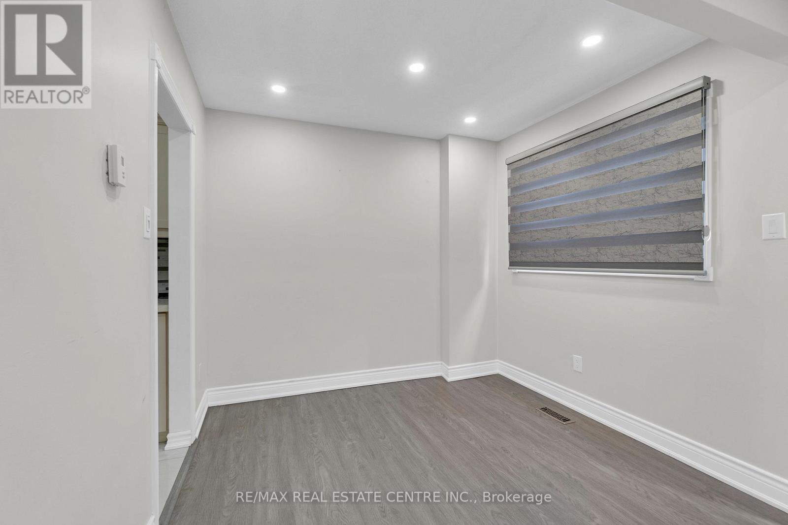 29 Gatwick Lane, Brampton, Ontario  L6S 2E4 - Photo 7 - W12736684