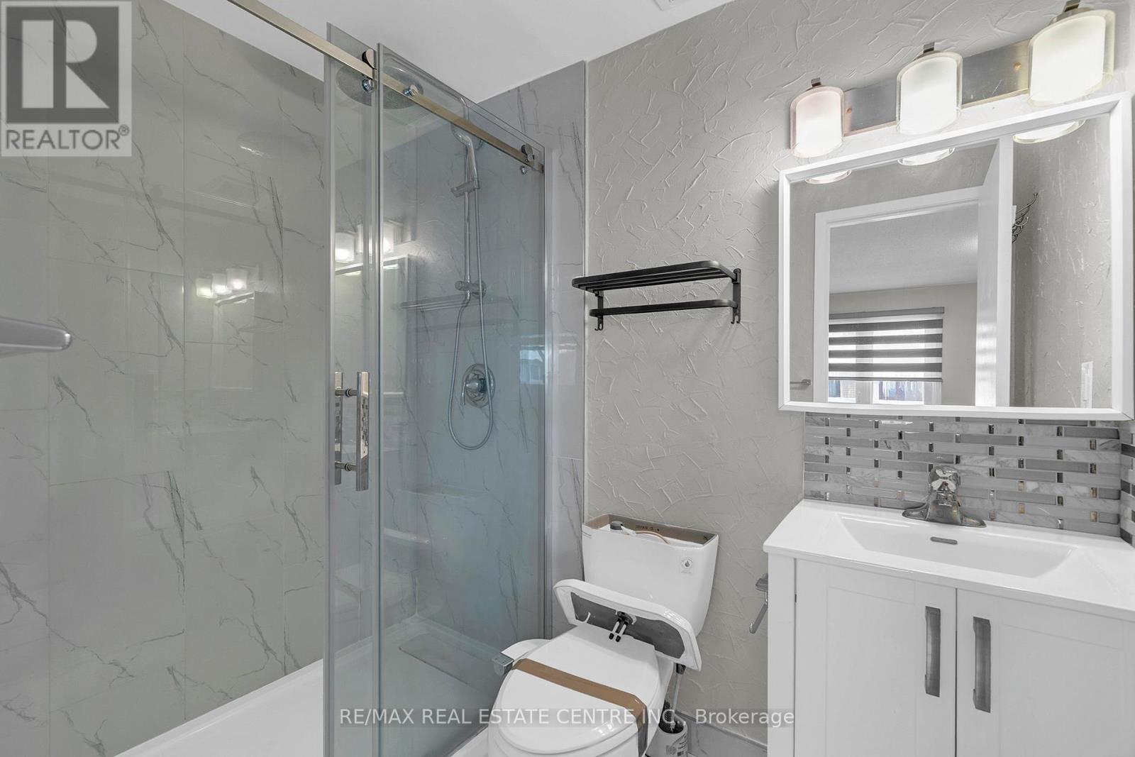 29 Gatwick Lane, Brampton, Ontario  L6S 2E4 - Photo 18 - W12736684