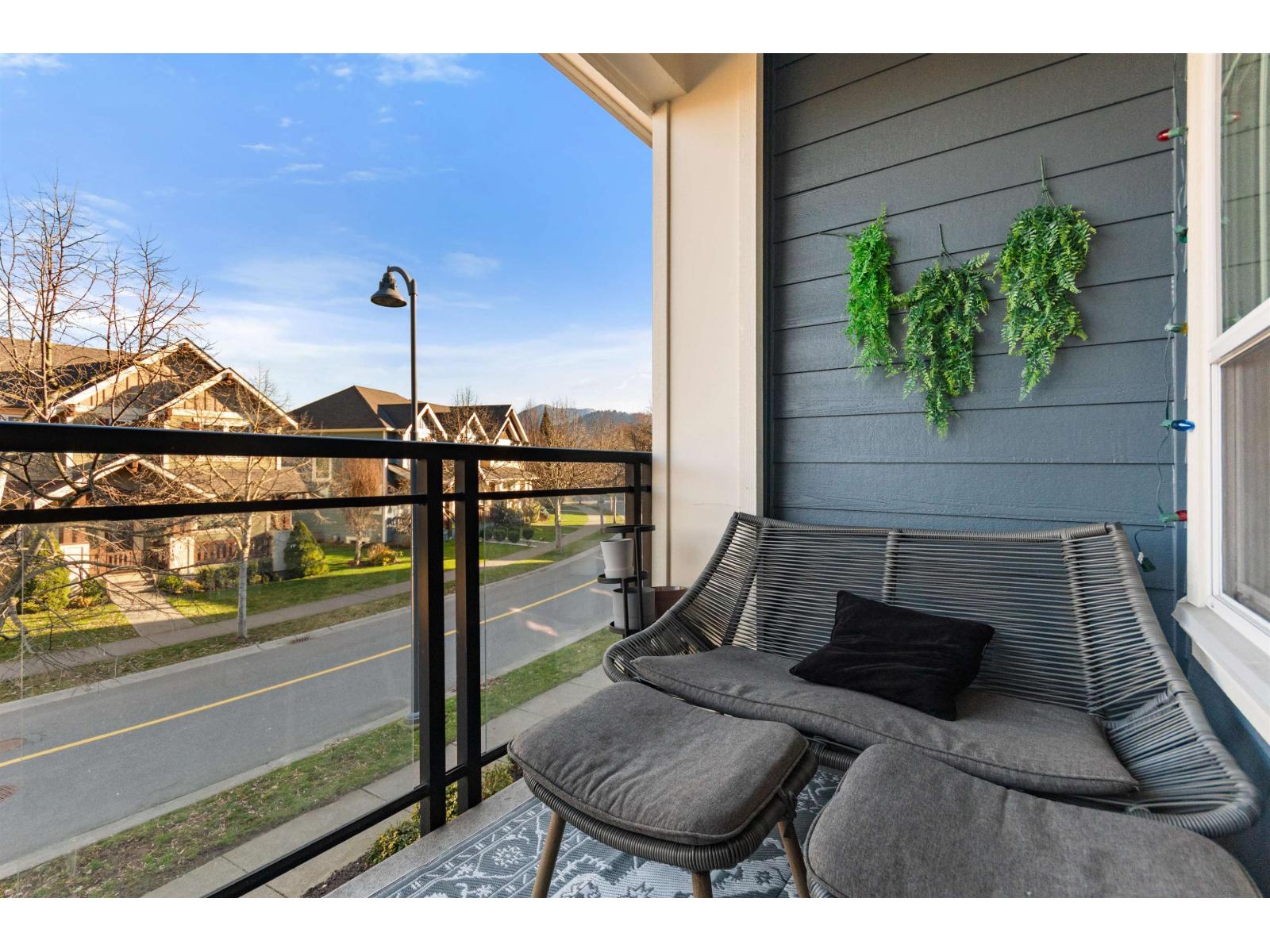 10 45137 Nicomen Crescent, Garrison Crossing, Chilliwack, British Columbia  V2R 0R3 - Photo 12 - R3083949