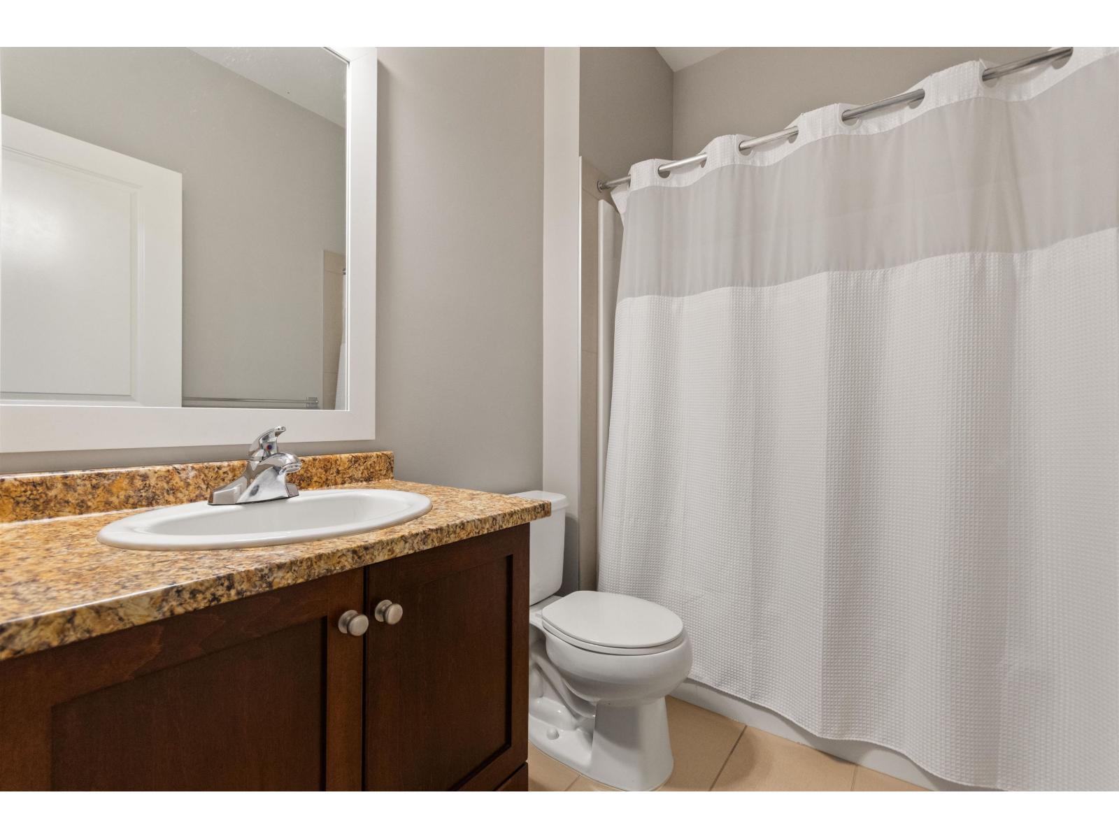 10 45137 Nicomen Crescent, Garrison Crossing, Chilliwack, British Columbia  V2R 0R3 - Photo 34 - R3083949