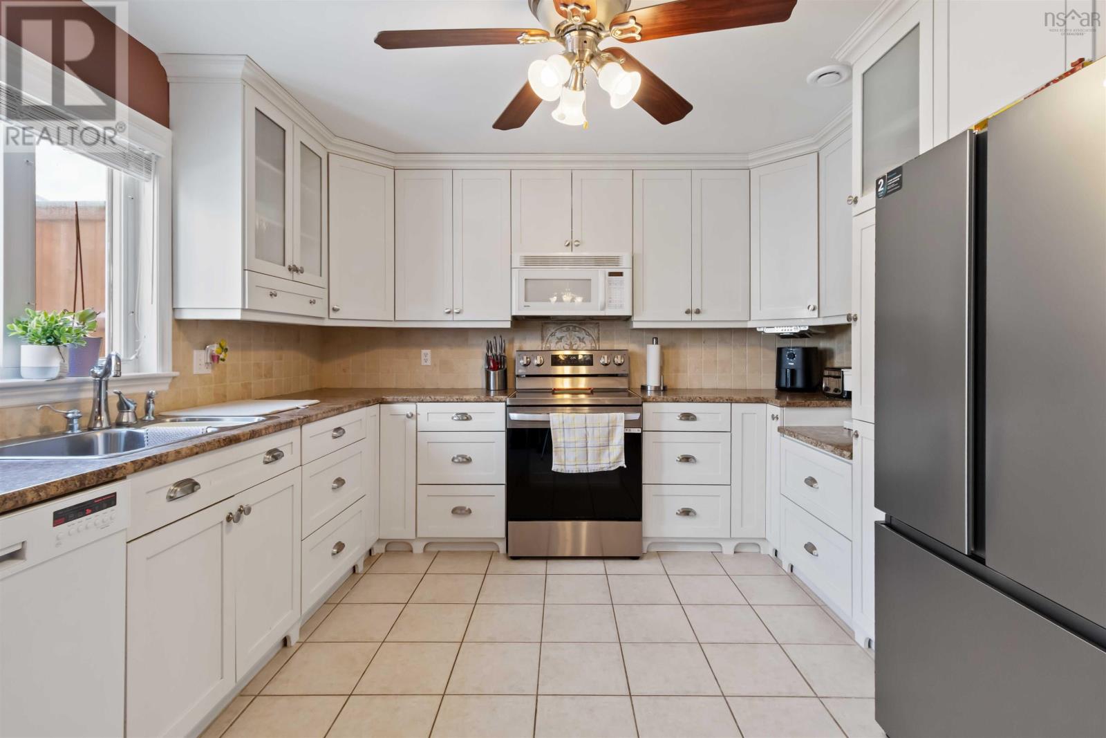 92 Russell Lake Drive, Dartmouth, Nova Scotia  B2W 6J5 - Photo 22 - 202601638