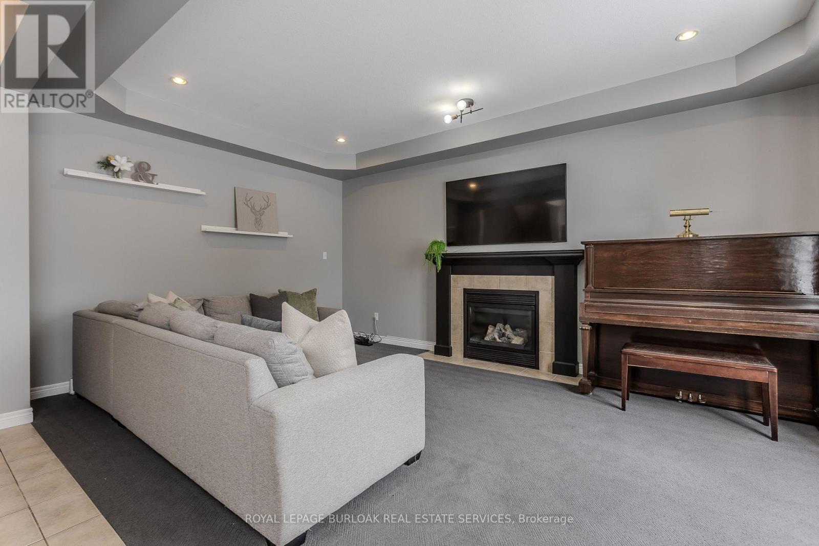 2055 Mountain Grove Avenue, Burlington, Ontario  L7P 2H8 - Photo 15 - W12739228