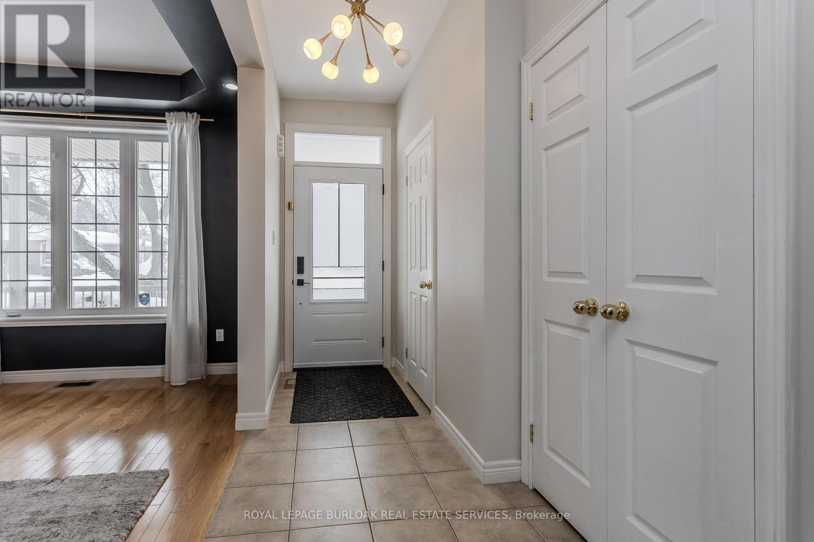 2055 Mountain Grove Avenue, Burlington, Ontario  L7P 2H8 - Photo 6 - W12739228