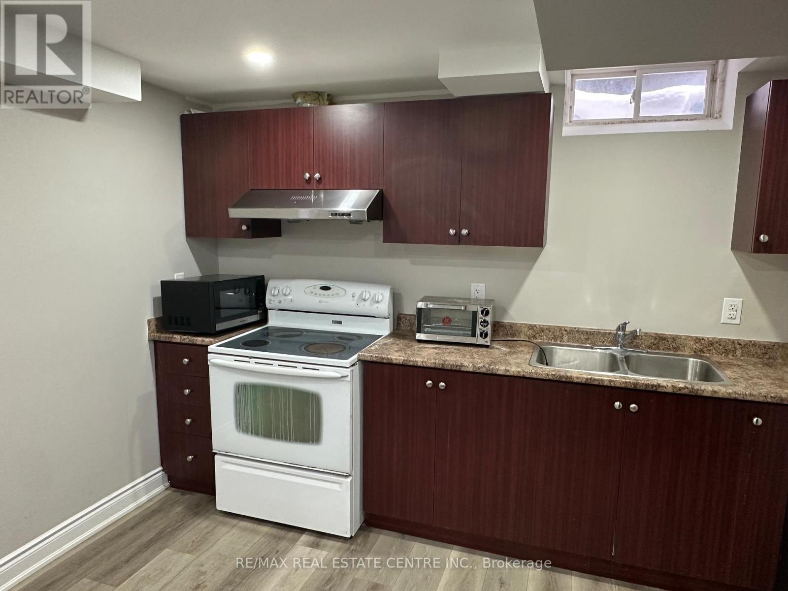 Lower - 6 Hollingworth Circle, Brampton, Ontario  L7A 3X7 - Photo 9 - W12739230