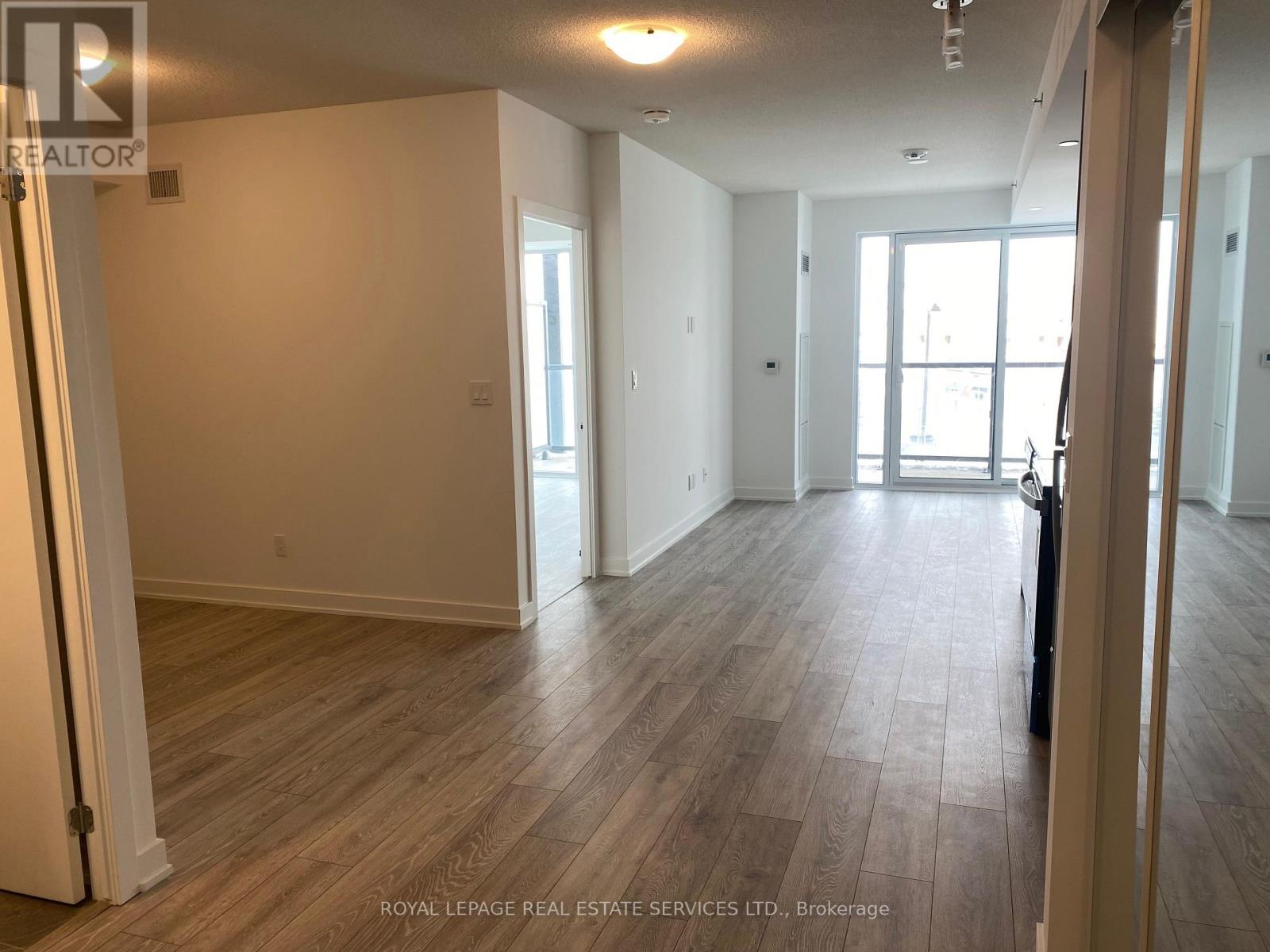 A318 - 3210 Dakota Common, Burlington, Ontario  L7M 0H4 - Photo 4 - W12739232