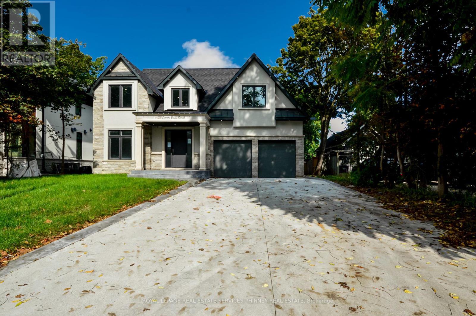 1029 LORNE PARK ROAD, Mississauga, Ontario