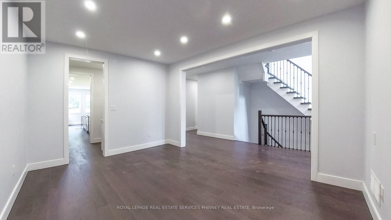 1029 Lorne Park Road, Mississauga, Ontario  L5H 2Z9 - Photo 9 - W12739234