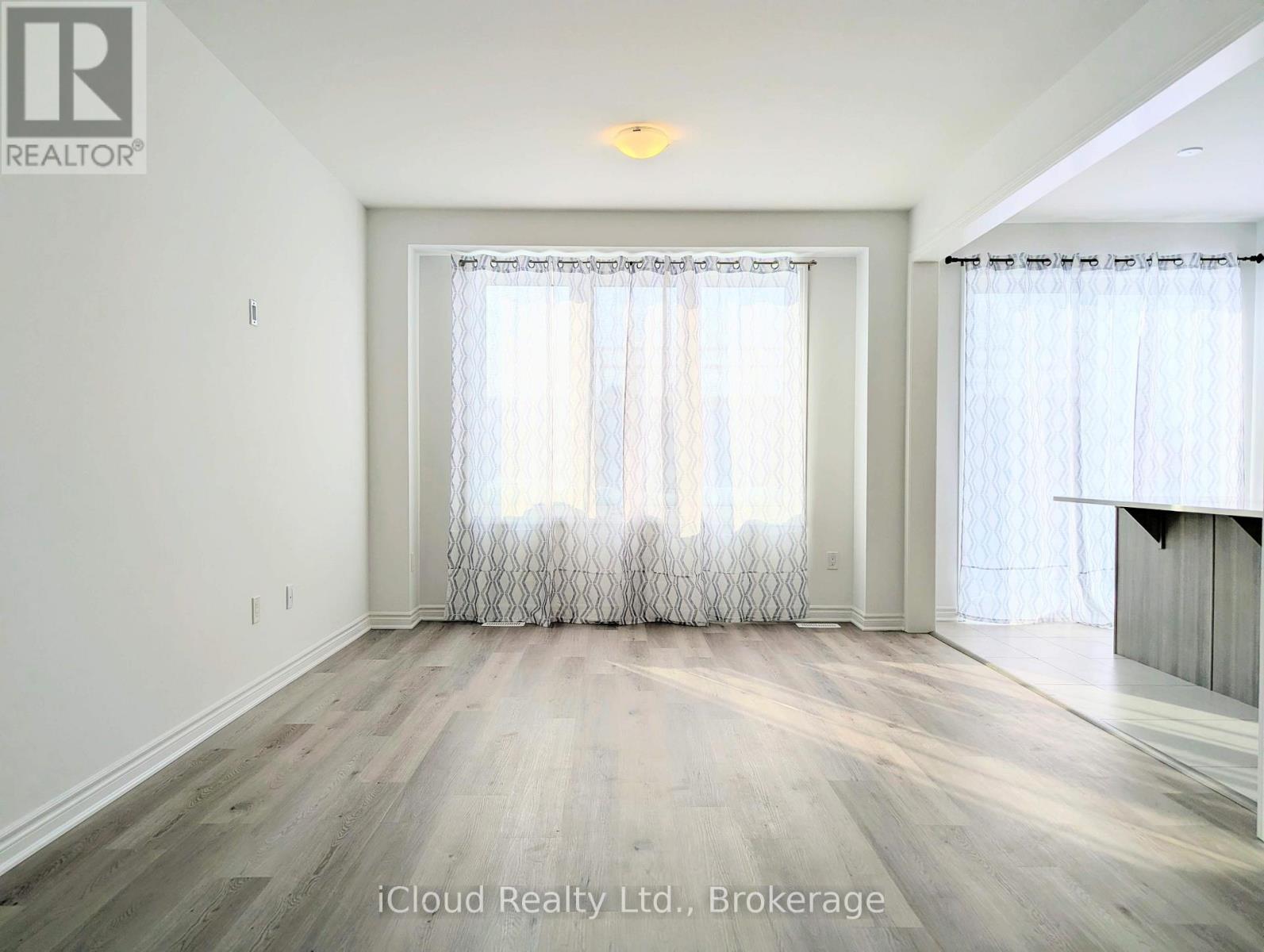 1340 Hearns Place, Milton, Ontario  L9E 2J7 - Photo 8 - W12739256