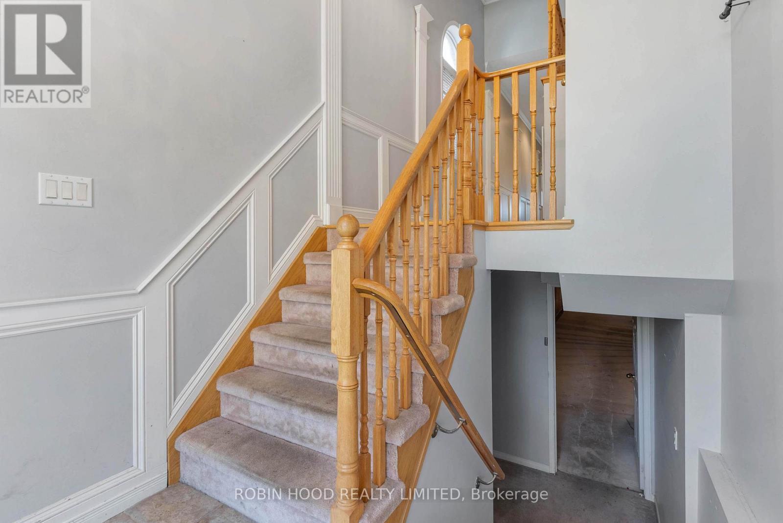 6 Meadowlark Drive, Halton Hills, Ontario  L7G 6N2 - Photo 5 - W12739264