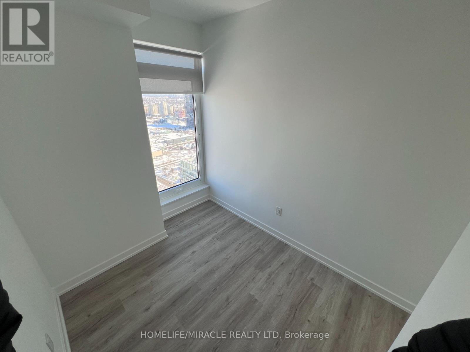 4004 - 395 Square One Drive, Mississauga, Ontario  L5B 0P6 - Photo 15 - W12739270