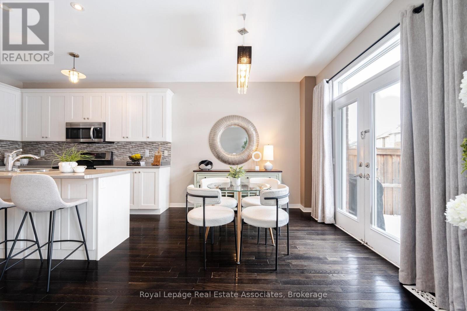 39 Wildflower Lane, Halton Hills, Ontario  L7G 0H8 - Photo 16 - W12739282