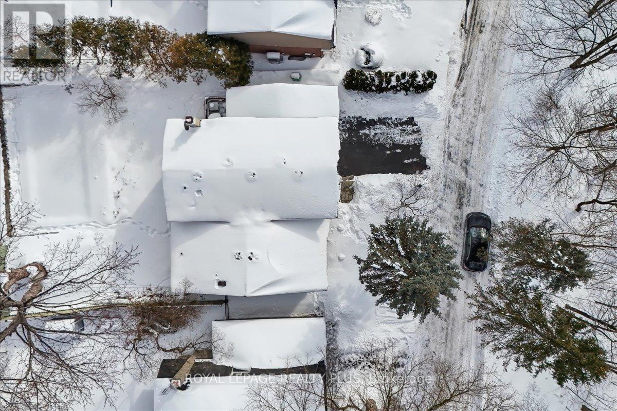 3655 Burnbrae Drive, Mississauga, Ontario  L5C 2R6 - Photo 30 - W12739286