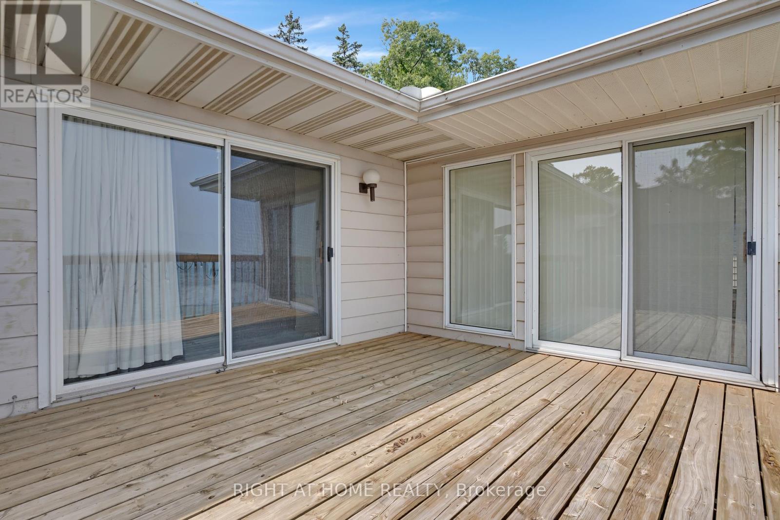 1360 Lakeshore Road W, Oakville, Ontario  L6L 1G2 - Photo 39 - W12739312