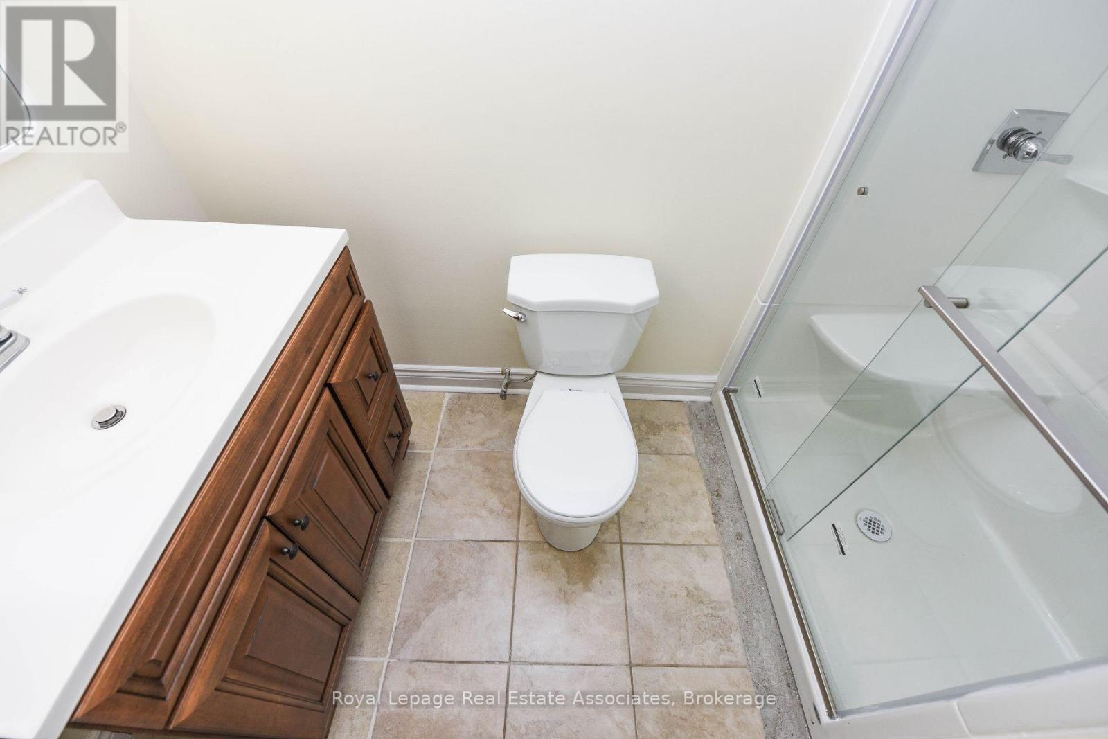 B - 90 Professor's Lake Parkway, Brampton, Ontario  L6S 3V2 - Photo 17 - W12739318