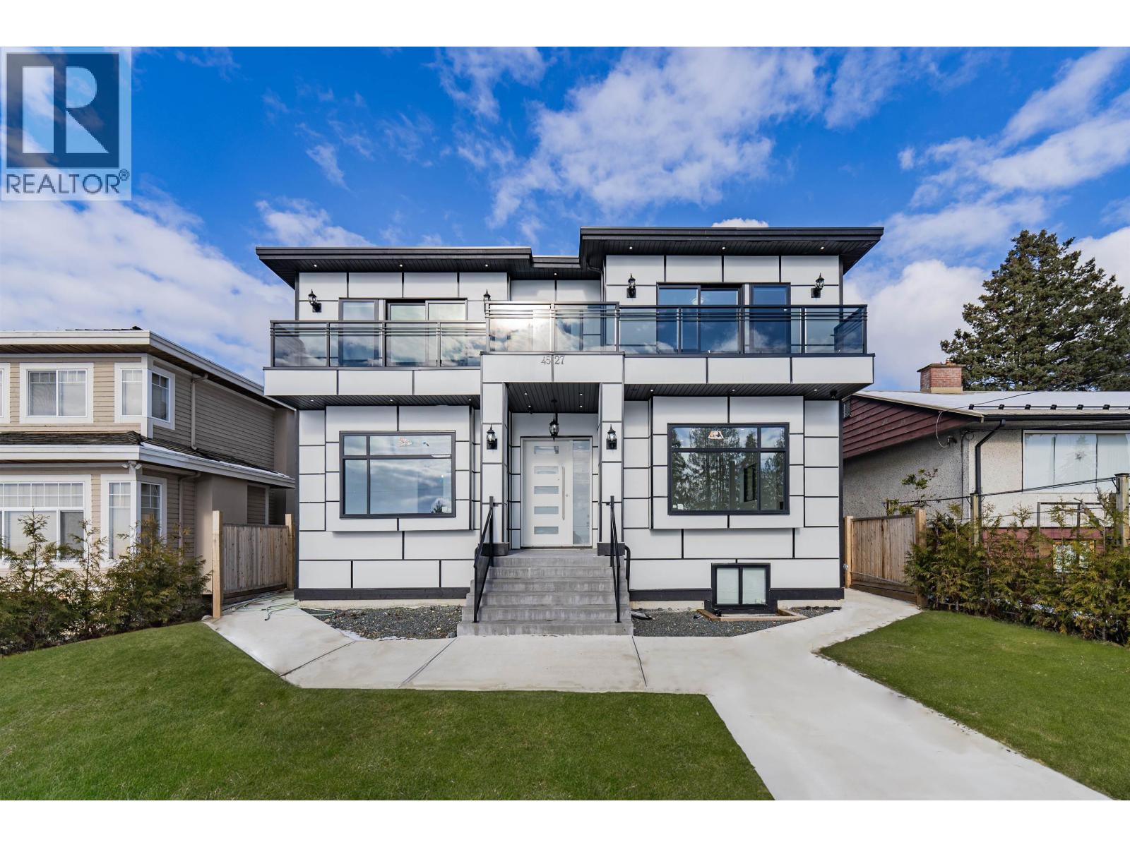 4527 CLINTON STREET, Burnaby, British Columbia