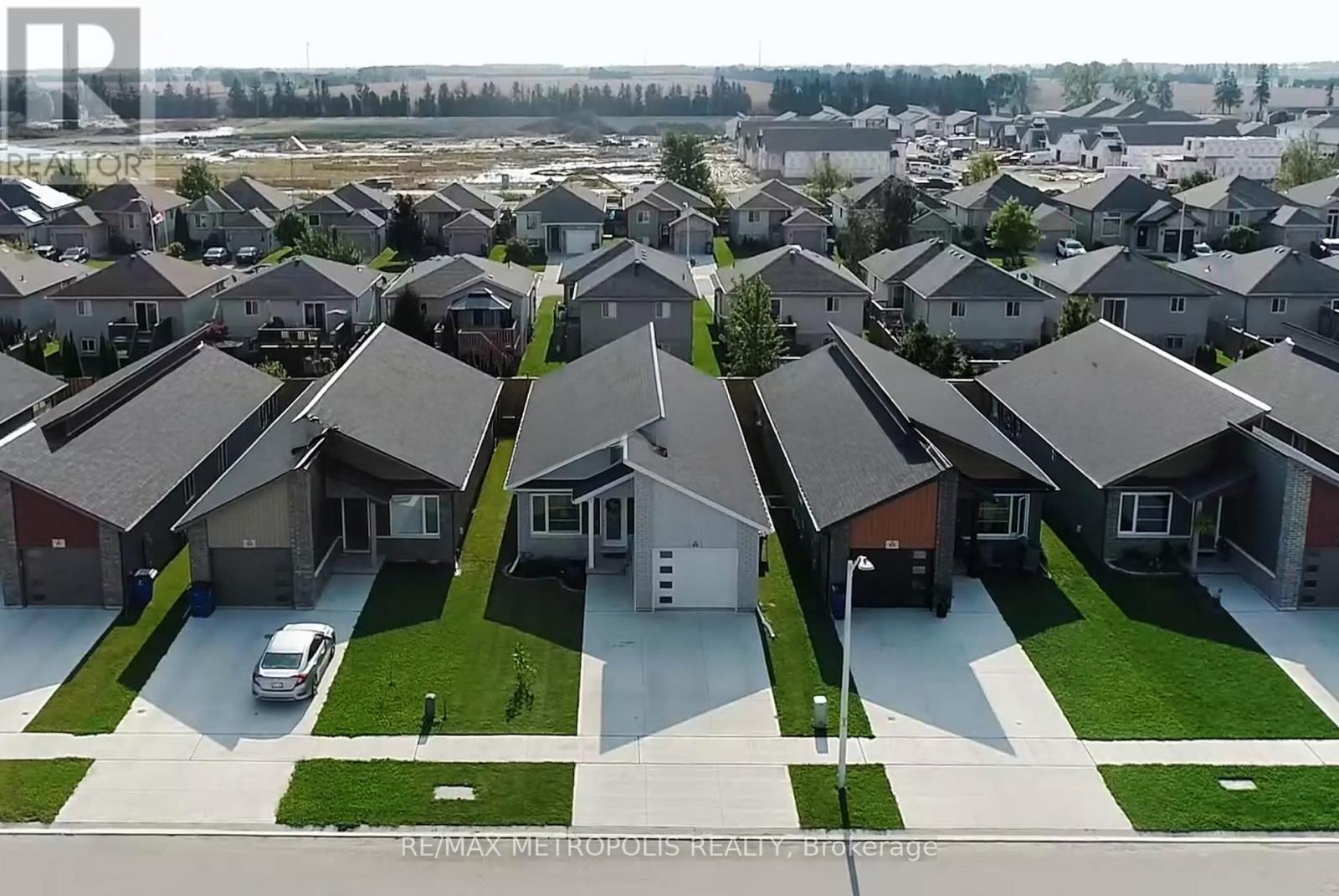 89 Moonstone Crescent, Chatham-Kent, Ontario  N7M 0S2 - Photo 2 - X12739238