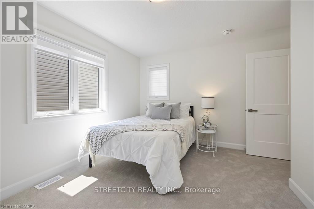 741 Riverview Way, Kingston, Ontario  K7K 0J3 - Photo 5 - X12739260