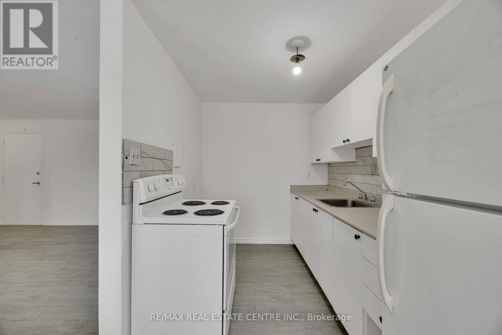 308 - 1172 Hamilton Road, London East, Ontario  N5W 1A9 - Photo 3 - X12739284