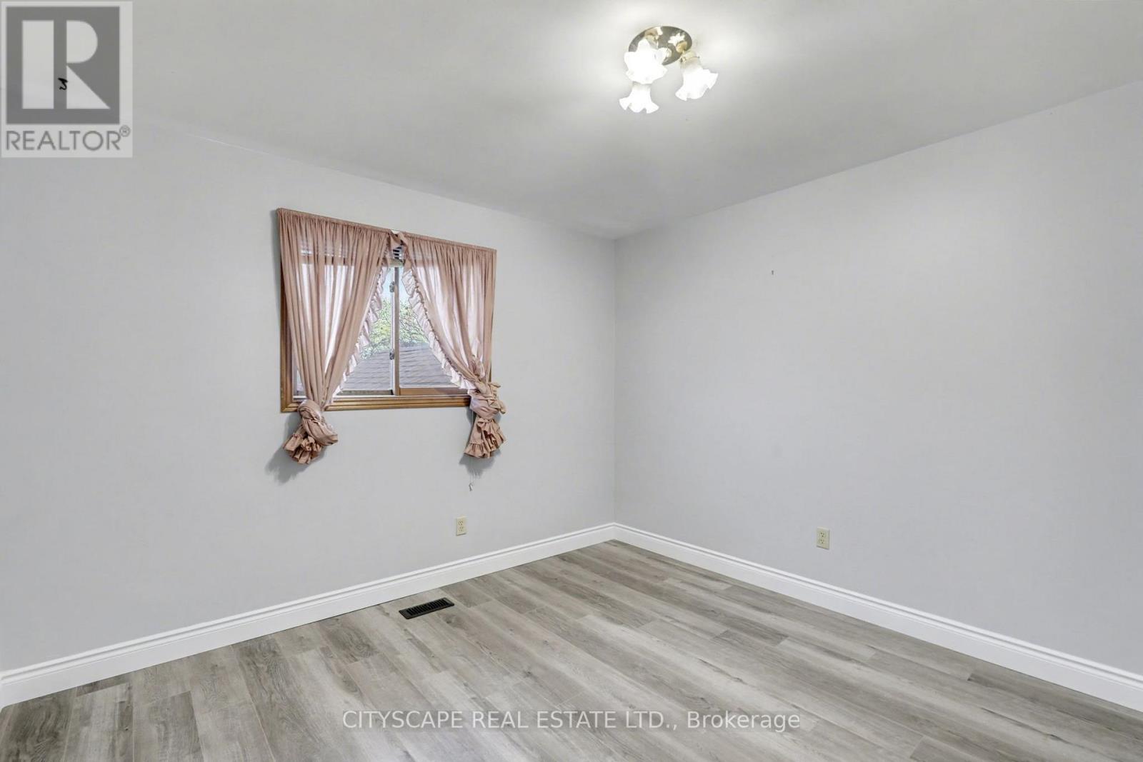 575 Springbank Avenue, Woodstock, Ontario  N4T 1H5 - Photo 23 - X12739294