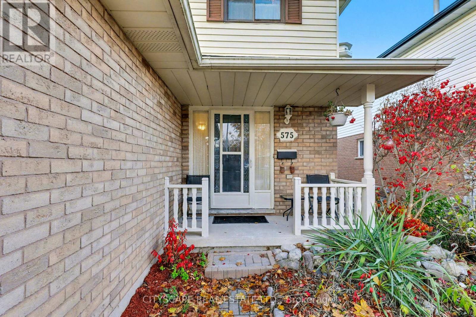 575 Springbank Avenue, Woodstock, Ontario  N4T 1H5 - Photo 5 - X12739294