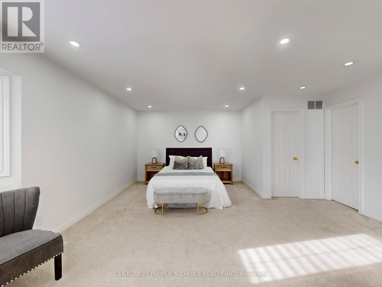 5686 Whitehorn Avenue, Mississauga, Ontario  L5V 2A9 - Photo 31 - W12738240