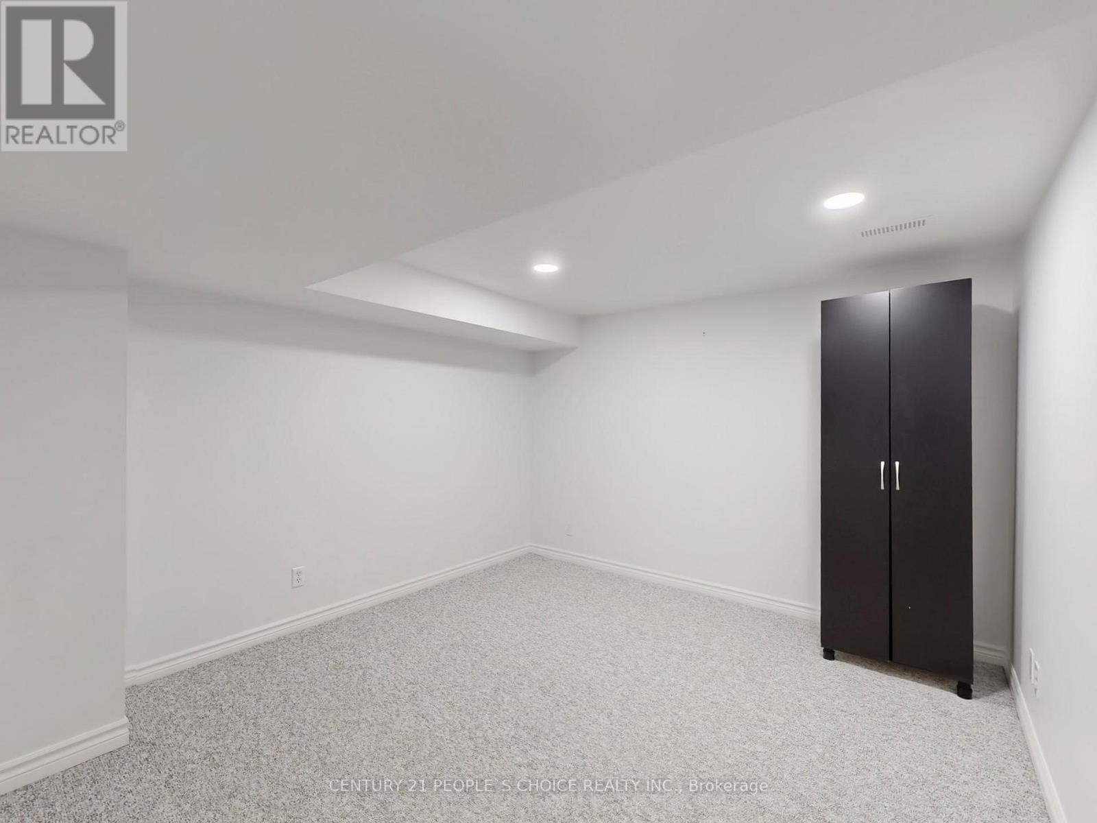 5686 Whitehorn Avenue, Mississauga, Ontario  L5V 2A9 - Photo 44 - W12738240