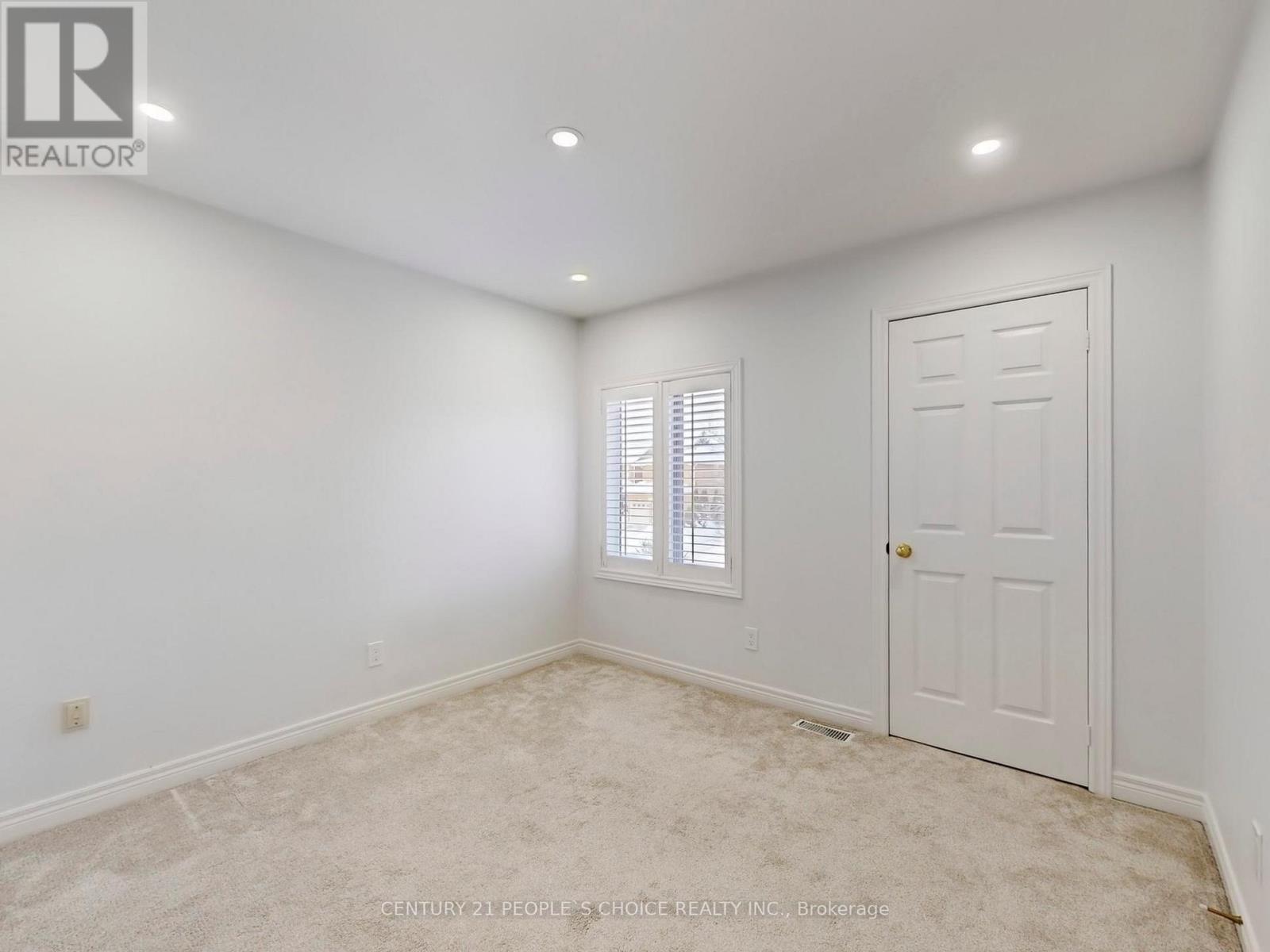 5686 Whitehorn Avenue, Mississauga, Ontario  L5V 2A9 - Photo 40 - W12738240