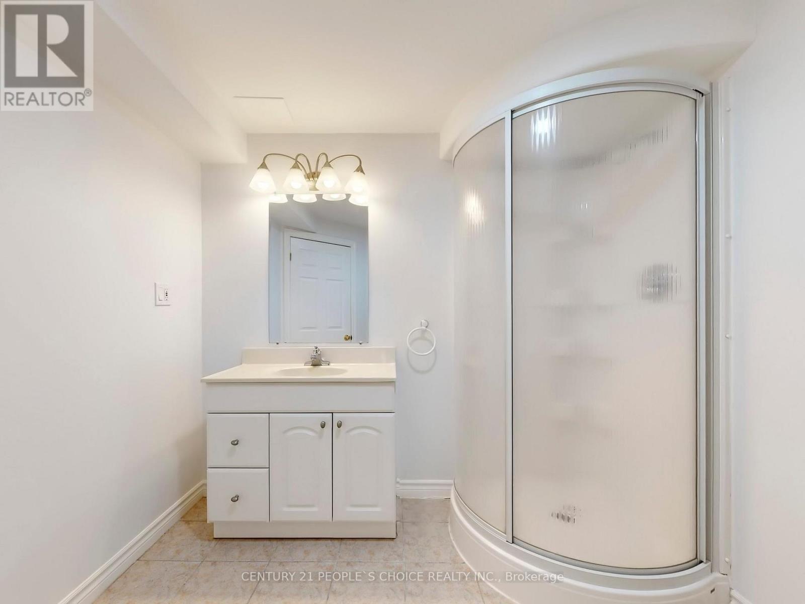 5686 Whitehorn Avenue, Mississauga, Ontario  L5V 2A9 - Photo 48 - W12738240