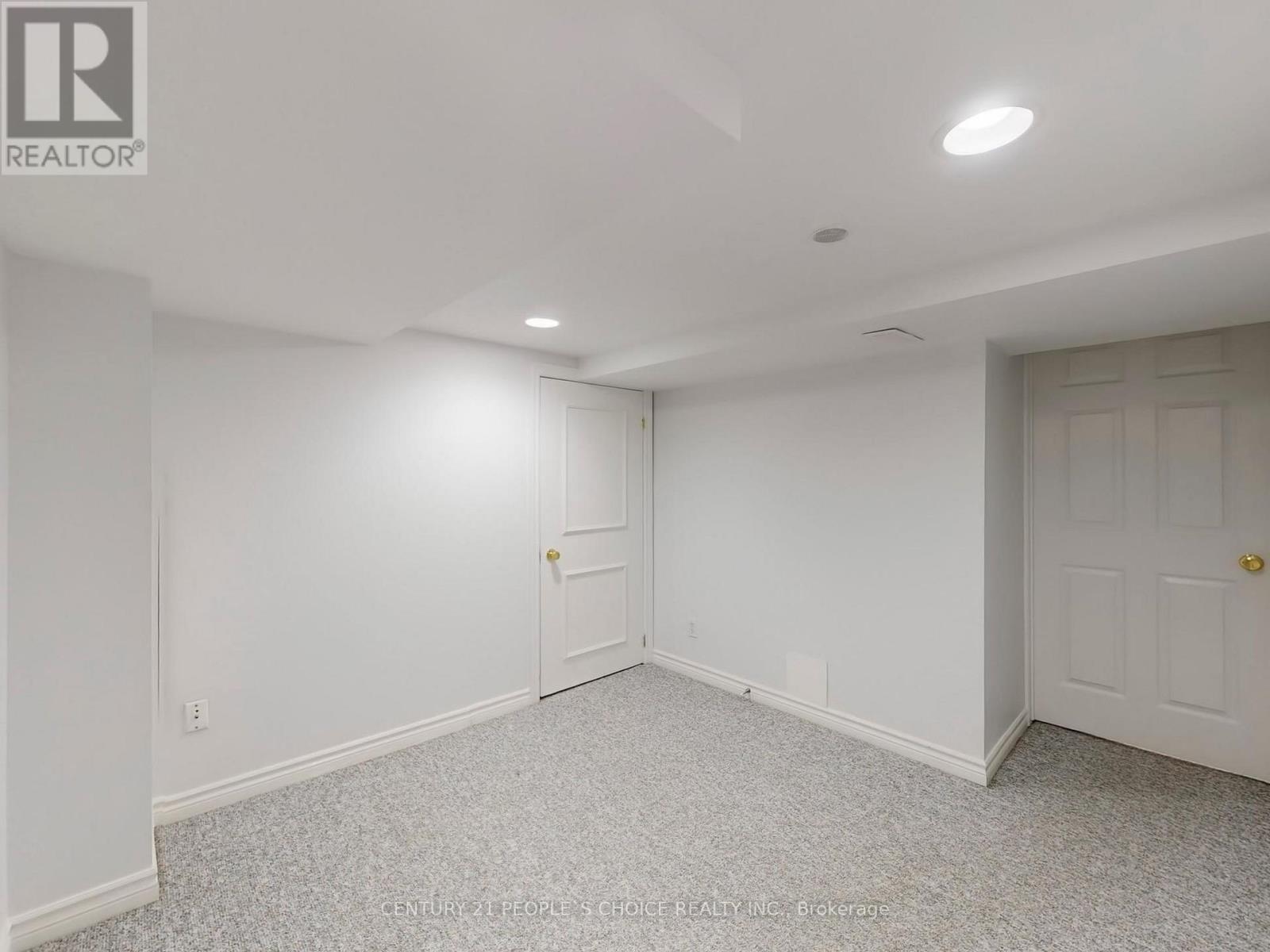 5686 Whitehorn Avenue, Mississauga, Ontario  L5V 2A9 - Photo 47 - W12738240