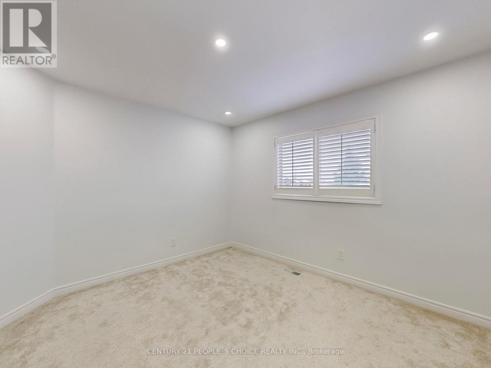 5686 Whitehorn Avenue, Mississauga, Ontario  L5V 2A9 - Photo 38 - W12738240