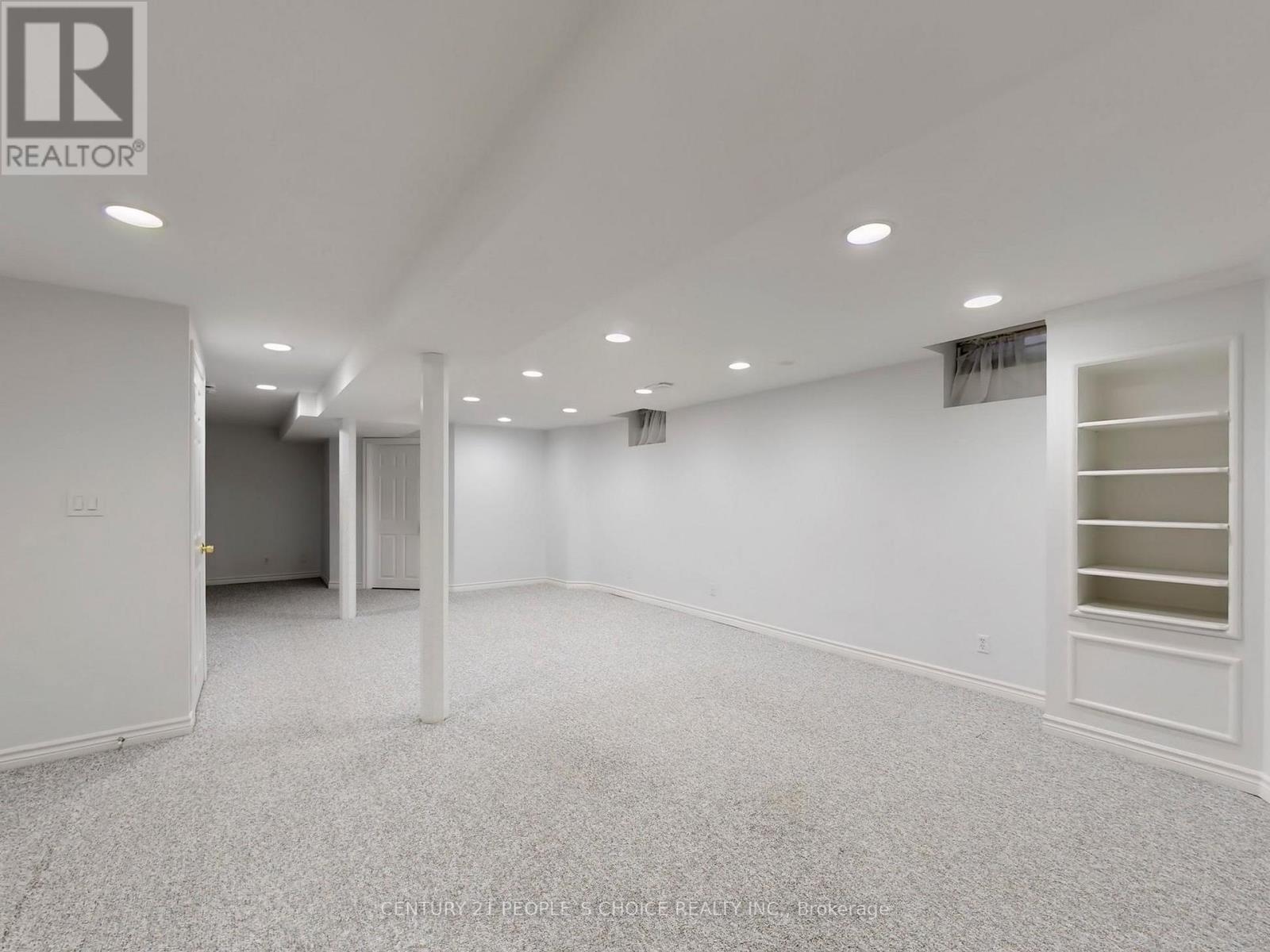 5686 Whitehorn Avenue, Mississauga, Ontario  L5V 2A9 - Photo 43 - W12738240