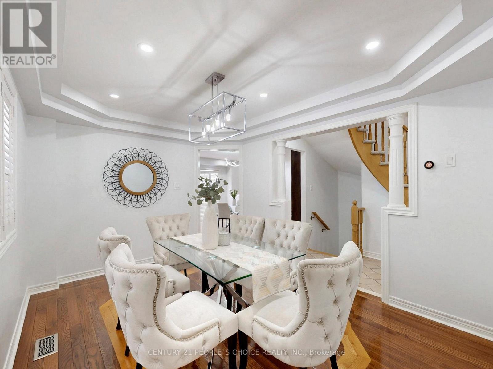 5686 Whitehorn Avenue, Mississauga, Ontario  L5V 2A9 - Photo 7 - W12738240