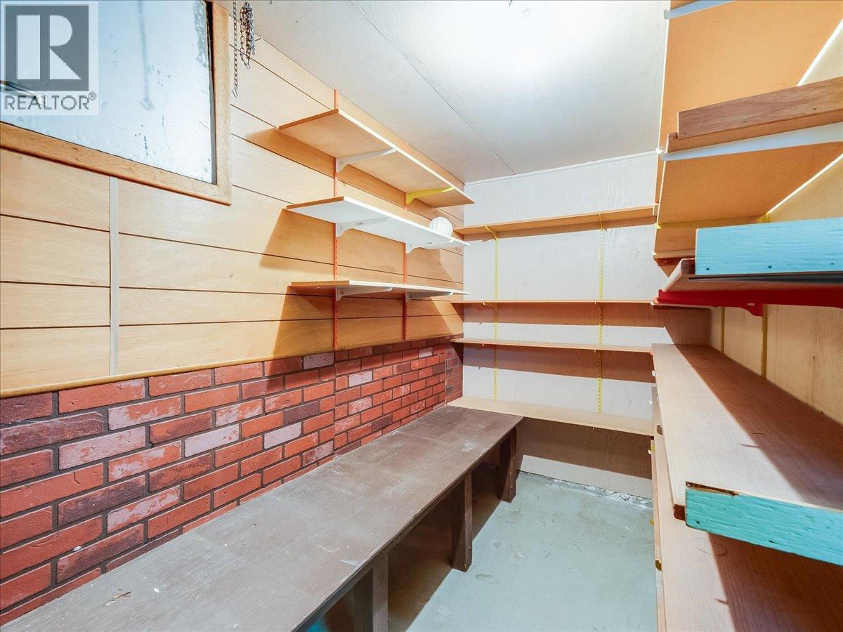 3201 Highway Drive, Trail, British Columbia  V1R 2T5 - Photo 27 - 10374084