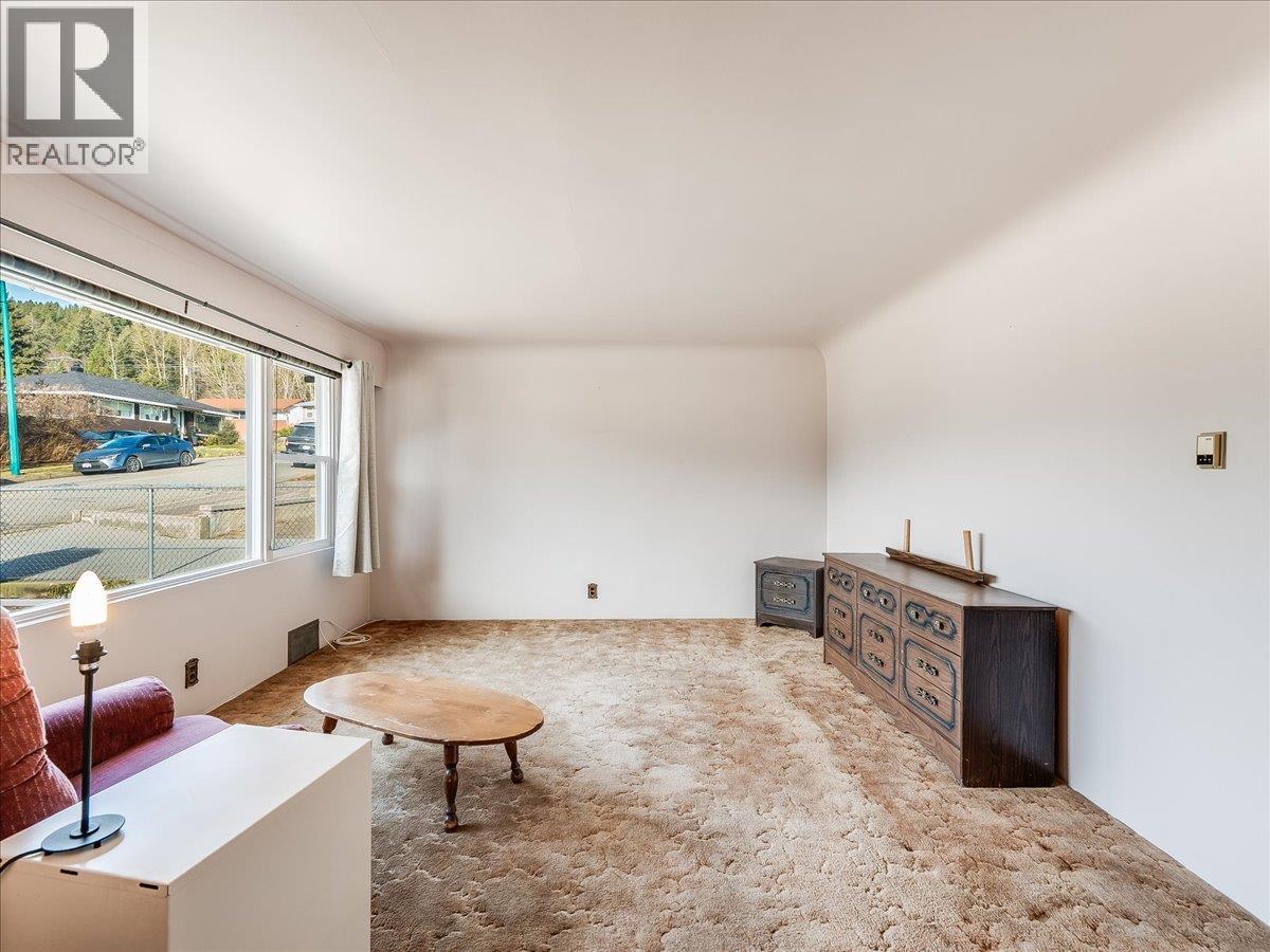 3201 Highway Drive, Trail, British Columbia  V1R 2T5 - Photo 4 - 10374084