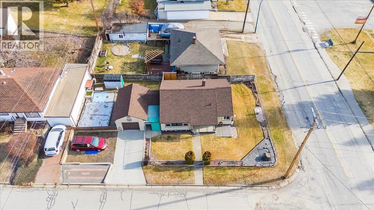 3201 Highway Drive, Trail, British Columbia  V1R 2T5 - Photo 40 - 10374084