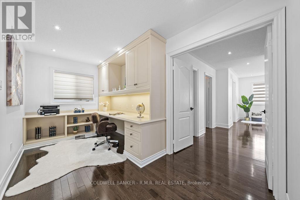 8 Valley Vista Drive, Vaughan (Patterson), Ontario  L6A 0Z2 - Photo 19 - N12739428